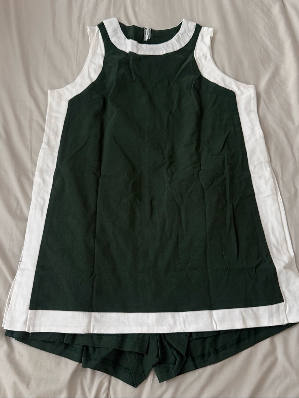 Two Piece Sleeveless Green Tunic with White Contrast Trim with shorts size L